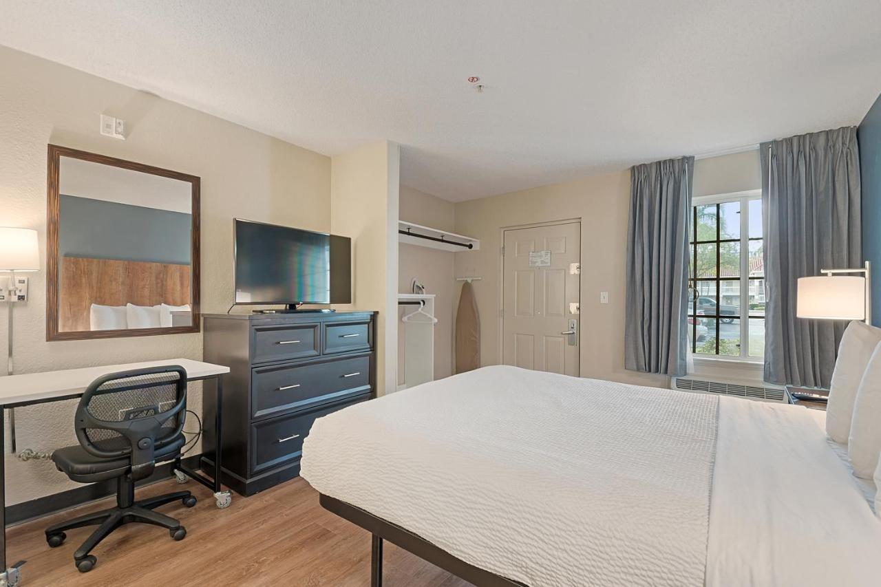 Extended Stay America Suites - Miami - Airport - Blue Lagoon Exterior photo