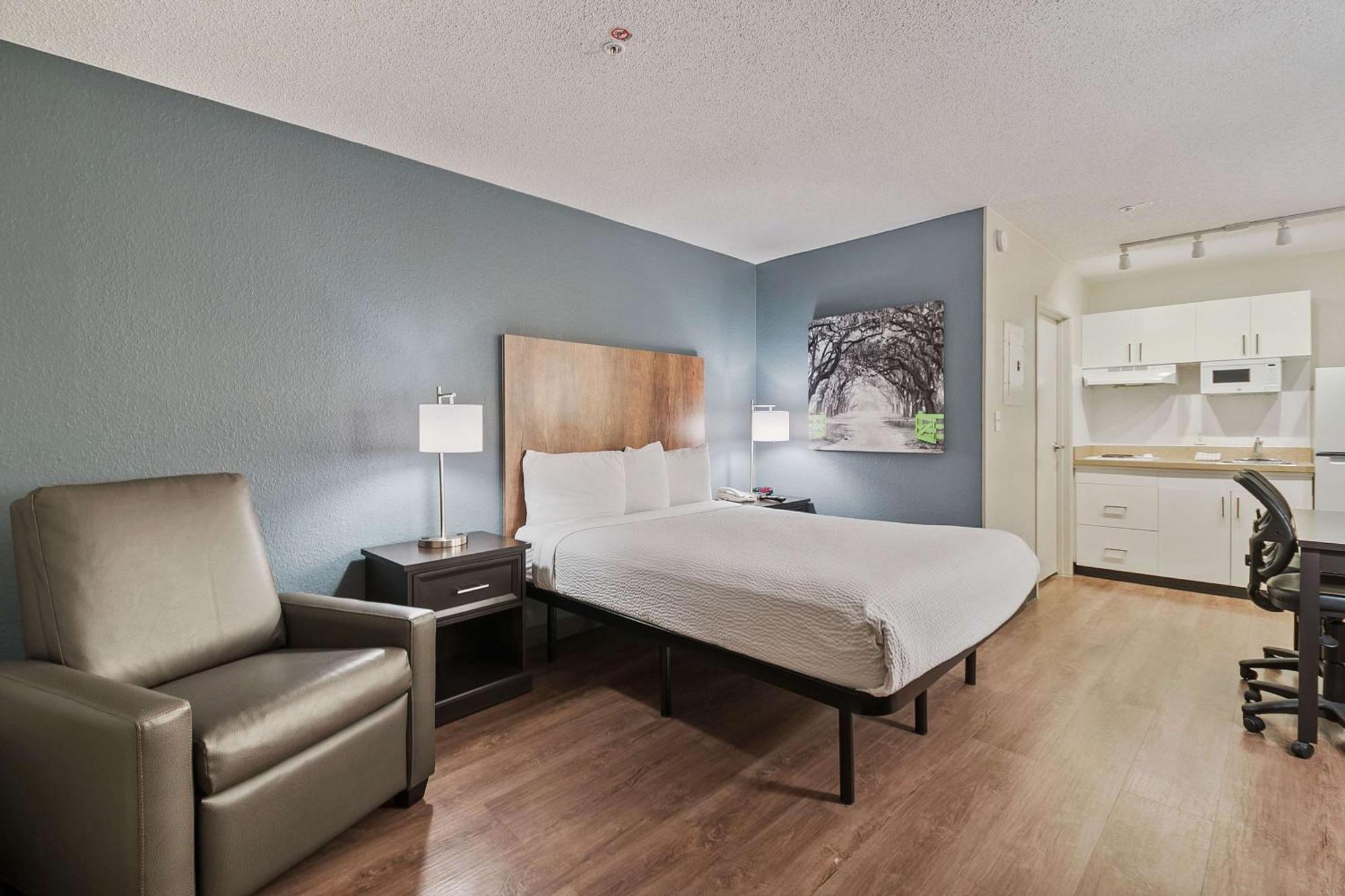 Extended Stay America Suites - Miami - Airport - Blue Lagoon Exterior photo
