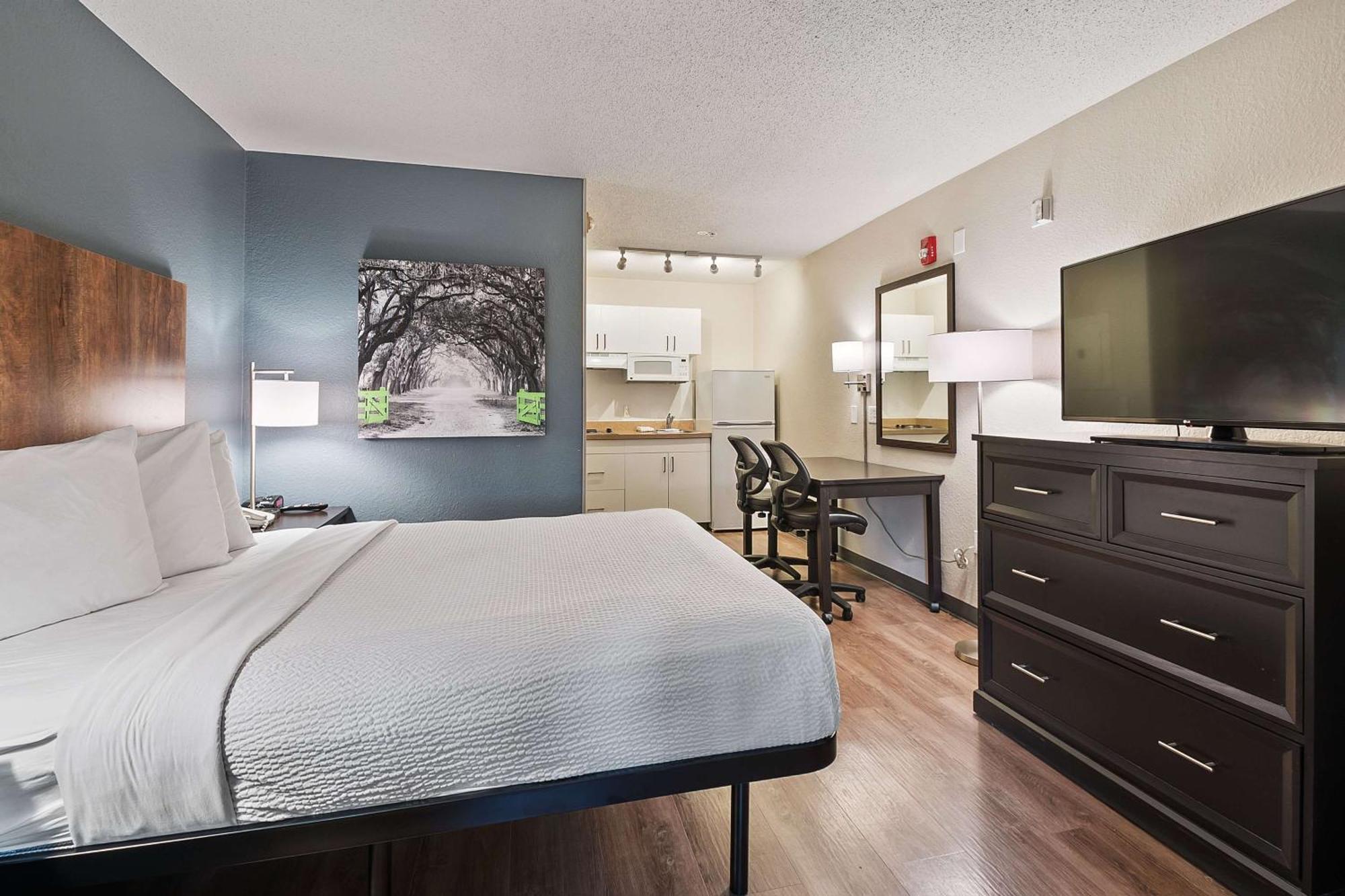 Extended Stay America Suites - Miami - Airport - Blue Lagoon Exterior photo